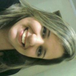 Baiana, Leonina, Estudante de Administração!