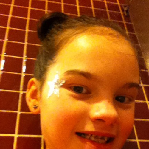 Follow me i will follow back! Comment i will comment on yours! If u like my stuff i will like yours! Im kailyn goodman and i aprove this message~3 :)~
Lima