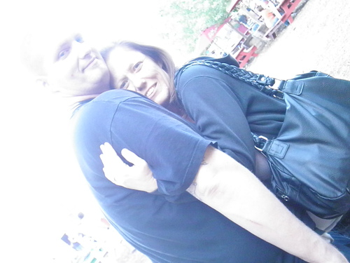 mama of 3 beautiful babies, and a lil grand baby....loves punk rock, motox, casinos, traveling, and family times!!!!