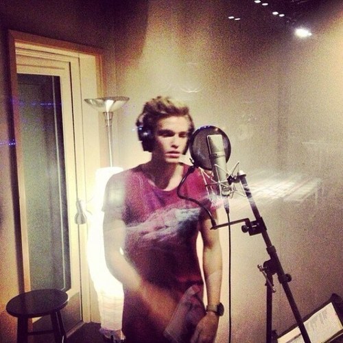 Cody if you are reading this, i love you~