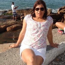Adoro fazer amigo, viajar, filhos e frutos do mar, amo a vida....