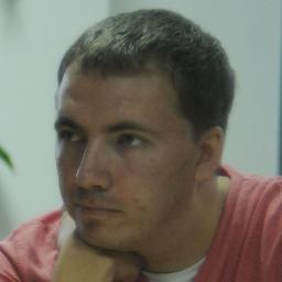 ботовод. все твиты сгенерированы компьютером путем случайного набора букв