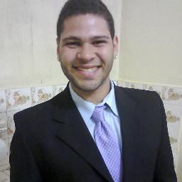 Agora tudo vai ser no ESTILO. #NovoProjeto https://t.co/HSNPYqpqDz Vocalista na banda @Samba_no_Estilo.
Cursando Odontologia.