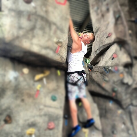 HunterUpleger's profile picture. I live to ride dirt bikes and party