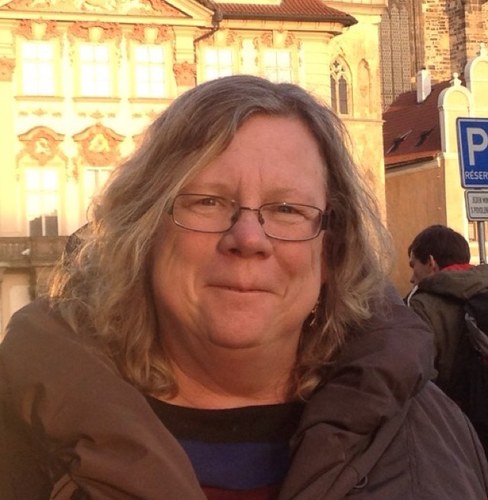 Entusiastisk gymnasielärare. Feminist, socialist, optimist. Gillar böcker, filmer och körsång. Bäst i livet: familj och vänner.