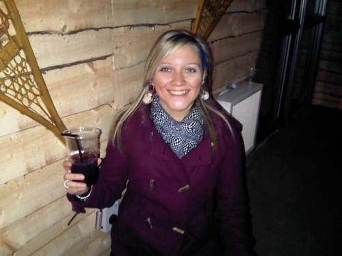Geek who loves science and history :-D also like all sport especially basketball and football :-)