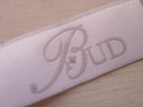 On-Line Maternity Boutique specialising in Stylish, Comfortable & Eco-Friendly Breastfeeding Wear. For stylish Bumps and Babies.