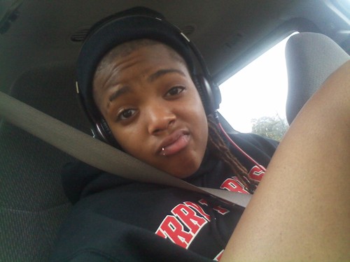 iLike sushi.! iDispise of male qenitalsz beinq associated with me. iLike men with qirlsz partsz && women with boysz partsz.! dhats juss me ya diqq.?!