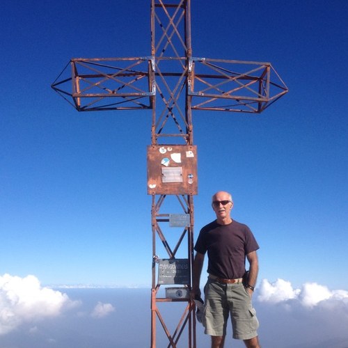 Mac5313's profile picture. Chiunque abbia nelle mani un'autorità tiranneggia gli altri. (Gerrard Winstanley)