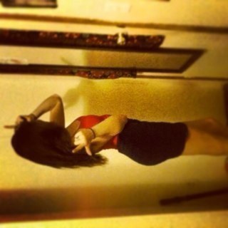 (:Kaylaaa . 
17 ⚓
 #BlueEyesss 
5'5(: 
Sweet as can be 
(: Beautifull 
(: Smile, Dont Frown, Thats Not Attractive