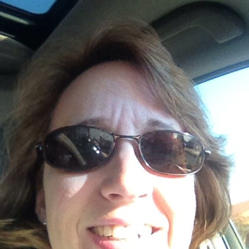 laresaagee1's profile picture. 