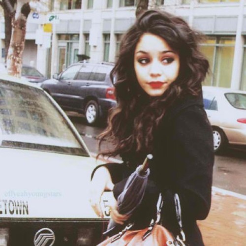 RachelJonas_LA's profile picture. Drew. Ally. Cat. Jeremy. Izzy. Shelby. Zack. Max. Regina. Ash. Thank you all for keepin my heart beating ❤ Proud mother of Damon xD