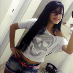 [...]mesmo que tudo se acabe, ainda me resta a FÉ ♪ _, Converso sozinha,canto errado, dou risada dos meus tombos, faço palhaçadas, (^_^) Essa  Sou Euu ..