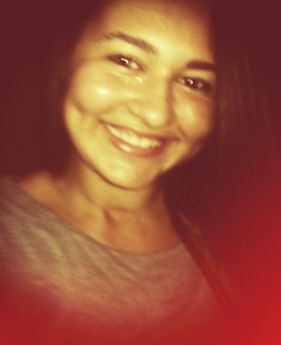 Cursando CST_Gestão de Recursos Humanos, na Fal, Pisciana, Romântica, Ama Sorrir,Sente muita saudades de amigos distantes(Cruzêta)