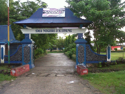 | Unofficial twitter page of SMAN 3 KUPANG | menampung aspirasi siswa & para alumni | follow us |