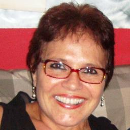“Sou dona de mim, da minha vida e do meu destino
Sigo meu bom senso, minha razão, minha emoção e minha sede de ser livre.
