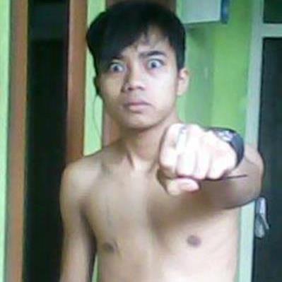 kikiypoetra's profile picture. 