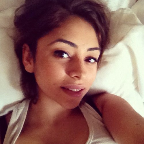 SofiaaTedesco's profile picture. If you want beautiful eyes, see the good in everyone. If you want beautiful lips, say only kind words.