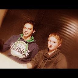 Feestje? Dj nodig? eaststylers@hotmail.nl ' 0634145035 / 0653919589 Whatsapp