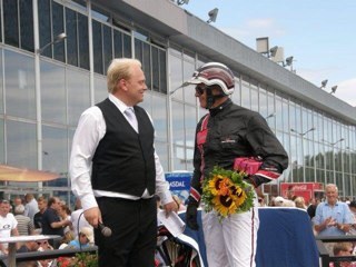 SHammersborg's profile picture. Forhåndsinfo om startende hester, samt litt annet fra vår hverdag.