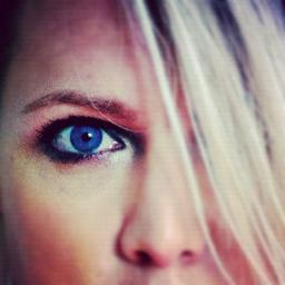 Ellie_Christine's profile picture. 