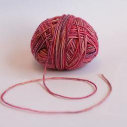 MarLainetricote's profile picture. Auto-entrepreneur en tant que tricoteuse main, je suis à votre disposition pour tous travaux de laine, du tricot au filage en passant par le crochet...!!