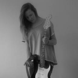 Jow -13 years old- belgium - Directioner - star wars -food♥