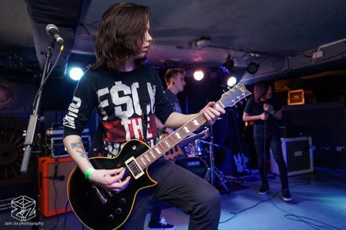 TAKEN!! Guitarist of our Imbalance http://t.co/uIDvwRnHTW Producer/engineer at clearway recording studios http://t.co/rK7FxOIDdF…