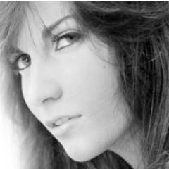 Fashion Blogger
info@fashionsmile.it