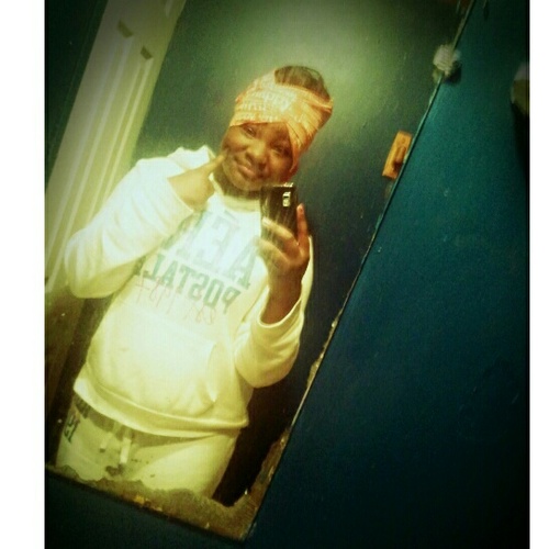 Follow me i follow back :) Follow me on instagram @teniayah