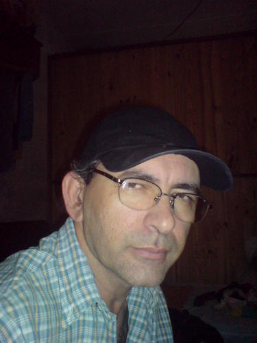 Gosto de política, economia, está atualizado nos assuntos internacionais, 
uma boa reportagem, gosto de opinar,adoro direito, detesto corrupção e favoritismo.