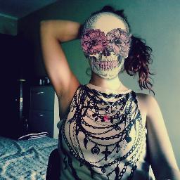 comarea's profile picture. Nada es veneno, todo es veneno. 
La diferencia está en la dosis.