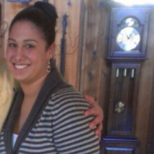 larisslopez10's profile picture. 