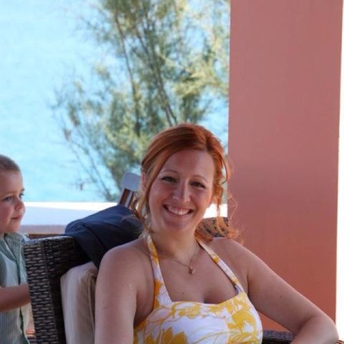 Rehabilitation worker for visual impairment, who loves red wine, books and marmite...