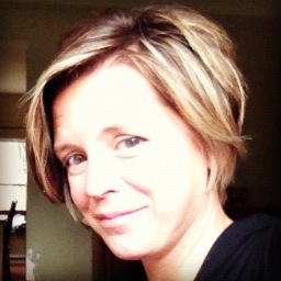 mom, wife, daughter, writer, blogger, secret lover of The Upside Down Show