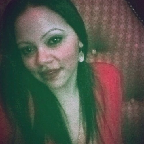 Indirasnts's profile picture. 