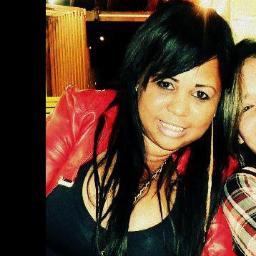 cantora  e locutora da radio new life fm