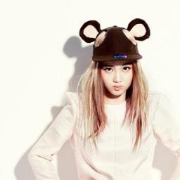 Lee Hi's Hiheel who loves her too much x