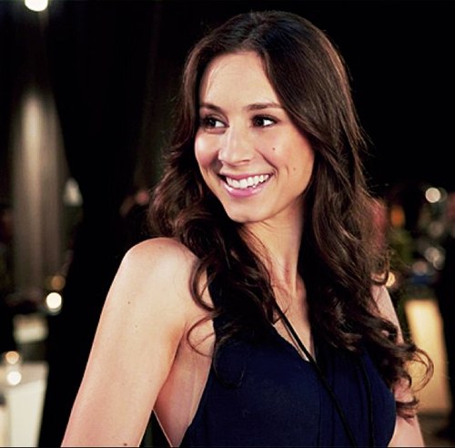 This page is dedicated to everything PLL & Troian Bellisario! 
NO HATERS. Only follow if you are a fan of Troian or PLL/the books.