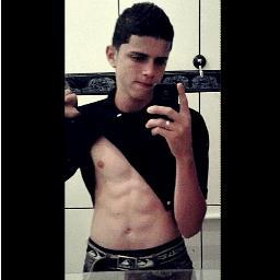 - Porque sempre vão ter varios pra tentar te humilhar, não abaixe a cabeça levanta esse olhar ♪ '        http://t.co/t1BzyBzpC5