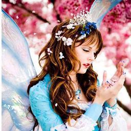 I m a #youngistani gal..jolly nature;intelligence;confidence;optimism..are my positive traits!!Frndshp for me is the essence of life..!!:-)