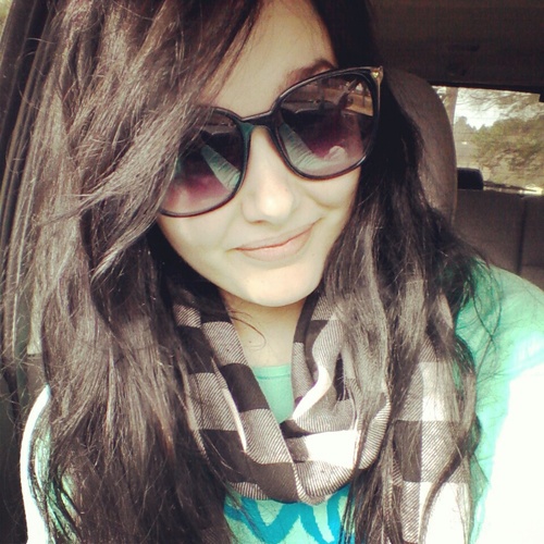 Laceyyannette's profile picture. I want to live spontaenously in the moment without any regret.