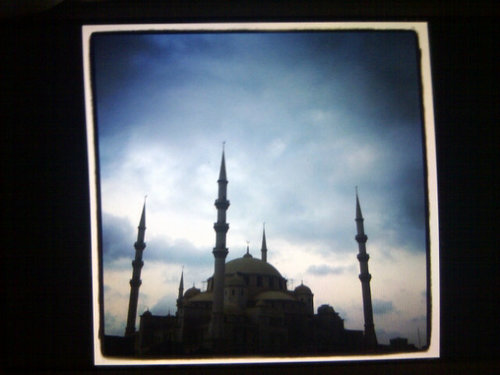 Eng_alhanaei's profile picture. حينَ تضيقُ الروحُ بِ اوجَاع الزمَان ، حينَ يَحتضر القلبُ بِ جُعبة الالَم ، اهرُب بِ نَفسك لِـ شَواطئ الأستغفَار ... (استغفر الله العظيم واتوب اليه)- الخاص ممنو