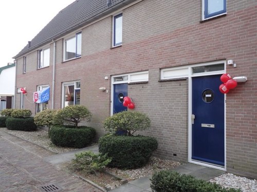 vbweg's profile picture. Het team van Amerpoort woonlocatie de Verbindingsweg. Wij bieden begeleiding en ondersteuning aan jongvolwassenen met een matig/licht verstandelijke beperking.