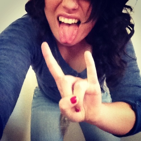 yamerchgirl's profile picture. Tweeting that merch girl swag. ✌