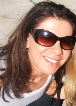 DinaM819's profile picture. 