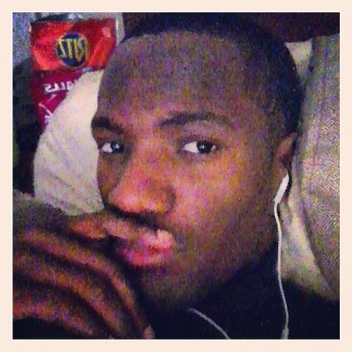 2legit2quit02's profile picture. team iPhone, team Droid, team black as hell, team lakers. I follow the illuminati, no i'm serious they have a twitter page.