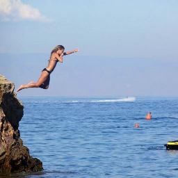 sarahloves_saks's profile picture. 