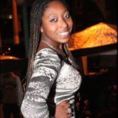 MiihLimaOficial's profile picture. Uma das melhores sensações que existe é quando você está atoa dai vem uma lembrança e você solta um sorriso bobo.