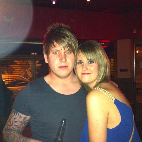 B3n_c24's profile picture. 